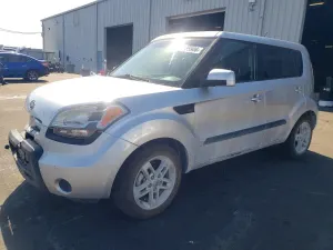 Kia Soul 2.0L 4 2011