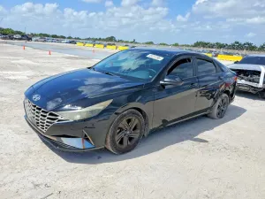 Hyundai Elantra 2.0L 4 2022