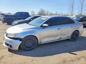 Volkswagen Jetta 2.0L 4 2012