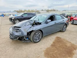 Hyundai Elantra 2.0L 4 2024