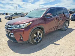 Toyota Highlander 3.5L 6 2017