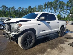 Toyota Tundra 5.7L 8 2019