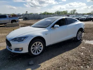 Tesla Model S 2014