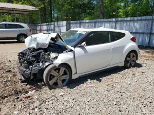 Hyundai Veloster 1.6L 4 2013