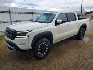 Nissan Frontier 3.8L 6 2024