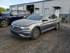 Volkswagen Jetta 1.4L 4 2021