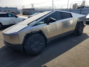 Tesla Cybertruck 2026