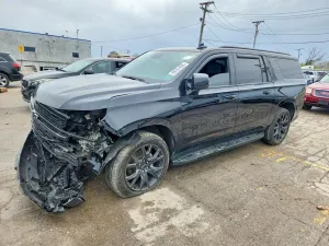 Chevrolet Suburban 5.3L 8 2023
