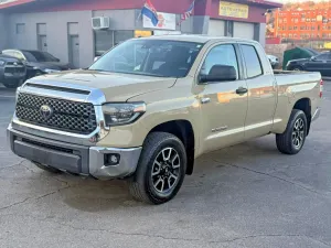 Toyota Tundra 5.7L 8 2019