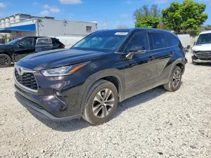 Toyota Highlander 3.5L 6 2021