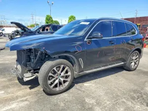 BMW X5 3.0L 6 2023