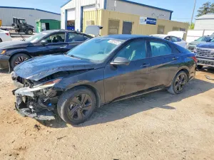 Hyundai Elantra 2.0L 4 2023