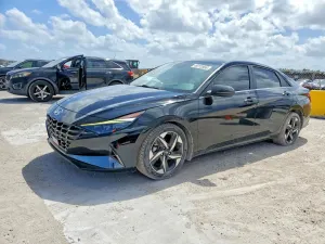 Hyundai Elantra 2.0L 4 2023