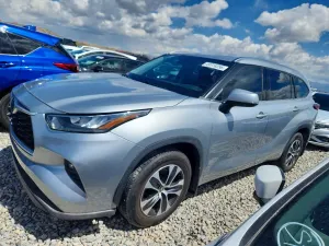 Toyota Highlander 3.5L 6 2020