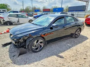 Hyundai Elantra 2.0L 4 2025