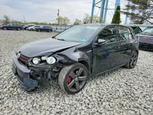 Volkswagen Golf 2.0L 4 2014