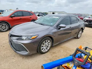 Toyota Camry 2.5L 4 2021