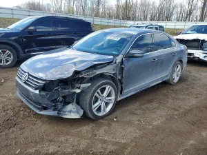 Volkswagen Passat 2.0L 4 2013