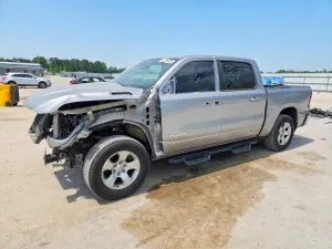 RAM 1500 5.7L 8 2019