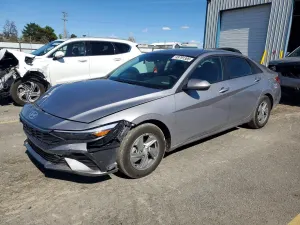 Hyundai Elantra 2.0L 4 2025