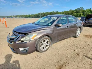 Nissan Altima 2.5L 4 2015