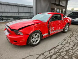 Ford Mustang 3.7L 6 2014