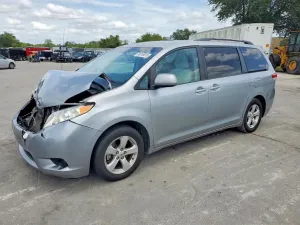 Toyota Sienna 3.5L 6 2011