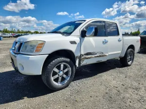 Nissan Titan 5.6L 8 2005