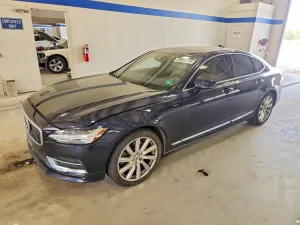 Volvo S90 2.0L 4 2017