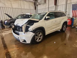 Toyota Highlander 3.5L 6 2015