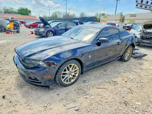 Ford Mustang 3.7L 6 2014