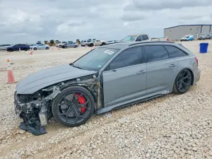 Audi RS6 4.0L 8 2021