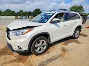Toyota Highlander 3.5L 6 2016