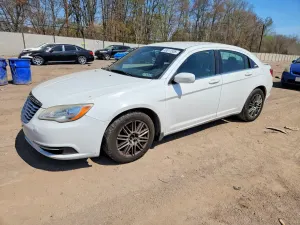 Chrysler 200 2.4L 4 2014