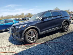 Ford Explorer 2.3L 4 2025
