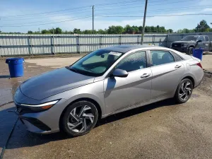 Hyundai Elantra 2.0L 4 2025