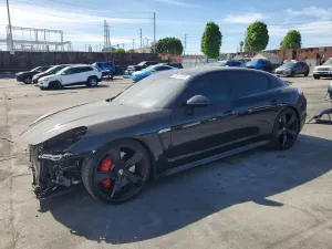 Porsche Panamera 4.8L 8 2013
