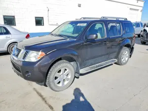 Nissan Pathfinder 4.0L 6 2012