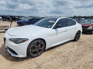 Alfa Romeo Giulia 2.0L 4 2022