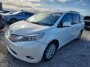 Toyota Sienna 3.5L 6 2017