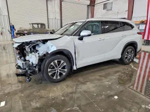 Toyota Highlander 3.5L 6 2022