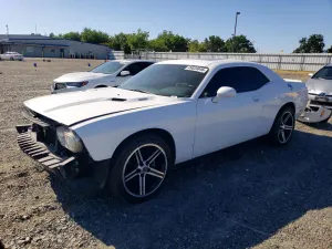 Dodge Challenger 5.7L 8 2013