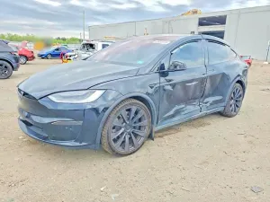 Tesla Model X 2022