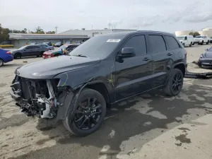 Jeep Grand Cherokee LAREDO 3.6L 6 2021