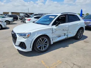 Audi Q3 2.0L 4 2024