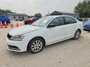 Volkswagen Jetta 1.8L 4 2015