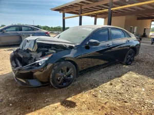 Hyundai Elantra 2.0L 4 2022