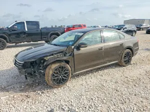 Volkswagen Passat 2.0L 4 2019