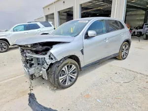Mitsubishi Outlander 2.0L 4 2023