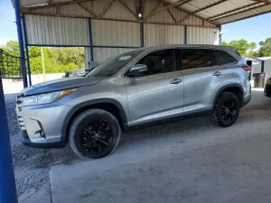Toyota Highlander 3.5L 6 2019